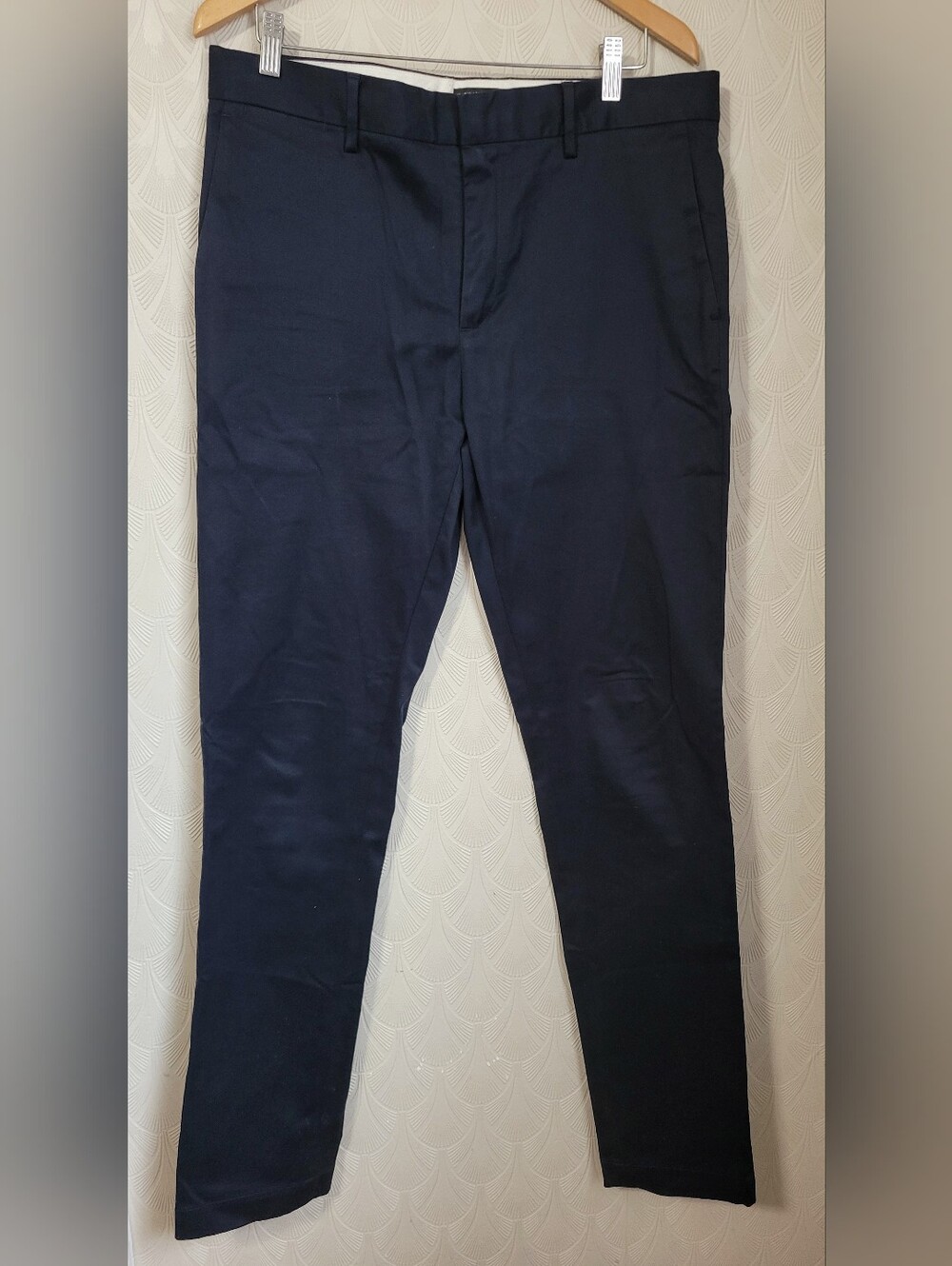 Banana Republic Pants Men's size 34x36 Dark Navy Fulton Chinos Performance